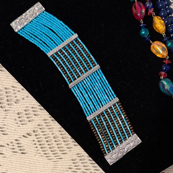 Turquoise and Brown Beaded Bracelet magnetic closure - Picture 3 of 4